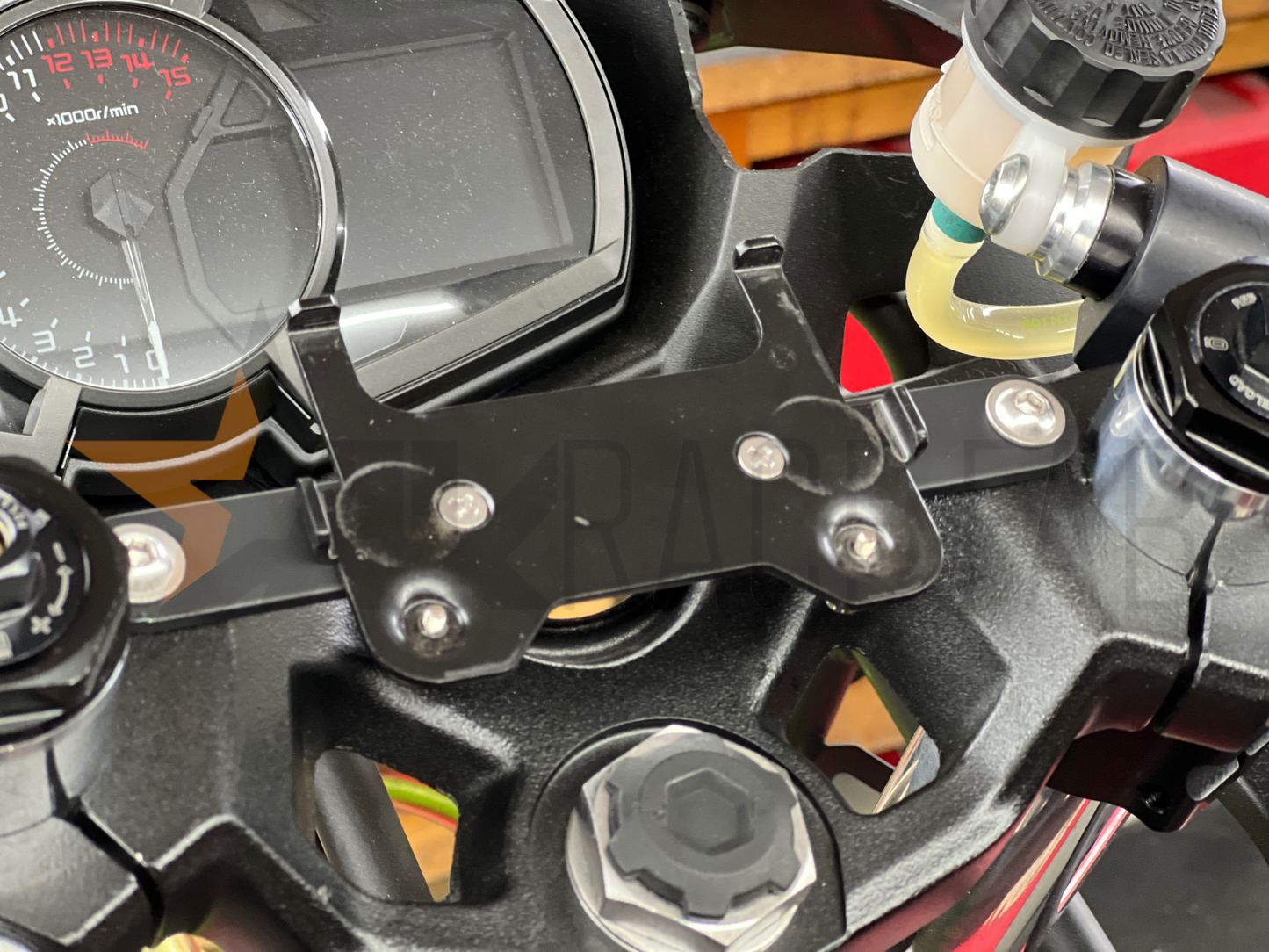 AiM Solo 2 & Solo 2 DL AKRF Mount Kit for Kawasaki Ninja 400